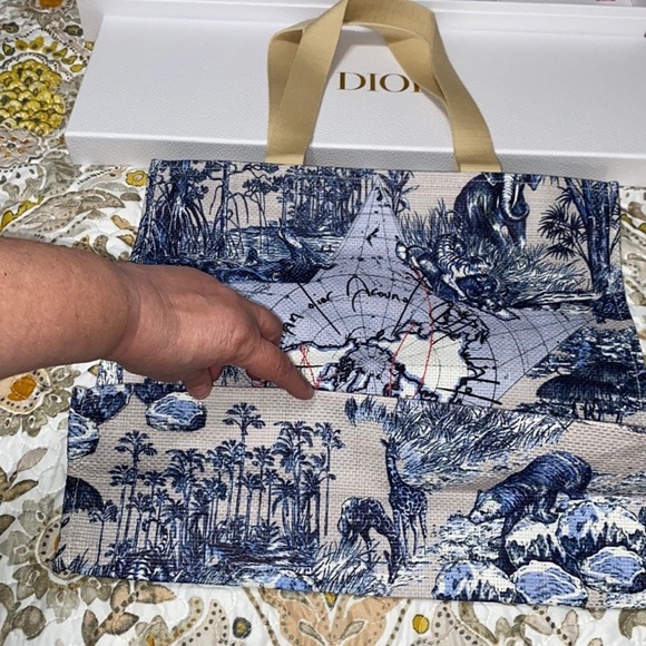 CD Around The World Tote-Limited Edition - Picture 3 of 5